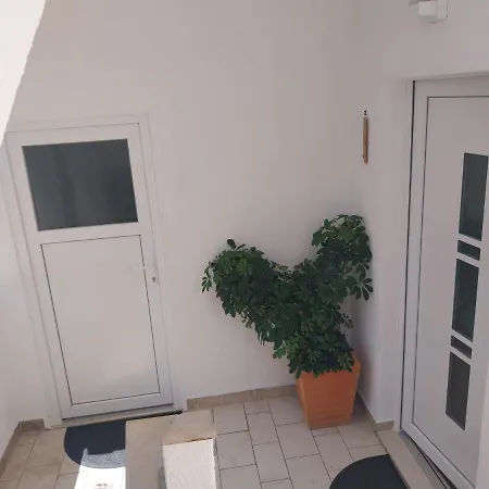 Bonavia * Jelsa (Hvar)